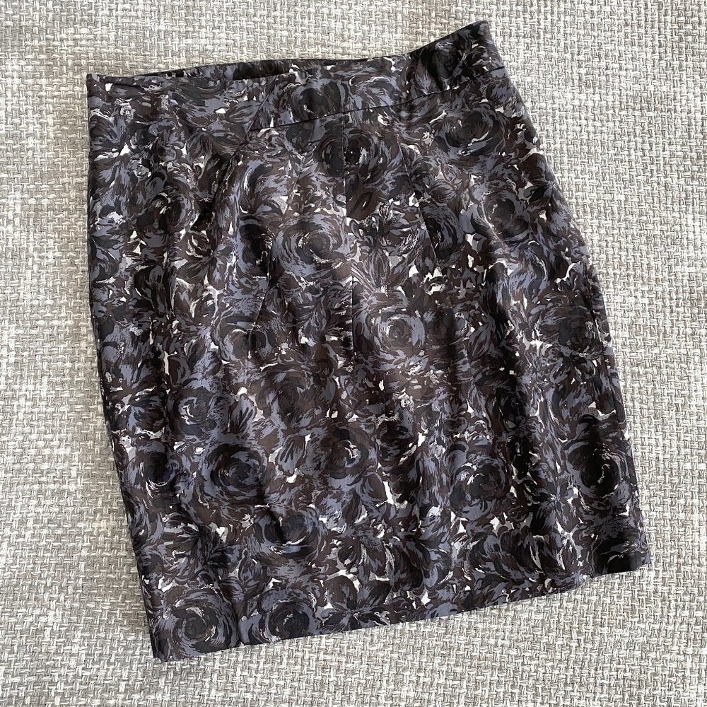 Loft Floral Skirt Sz 10, NWT